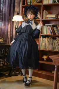 What is Lolita Fashion? V.S. What Lolita Fashion is NOT