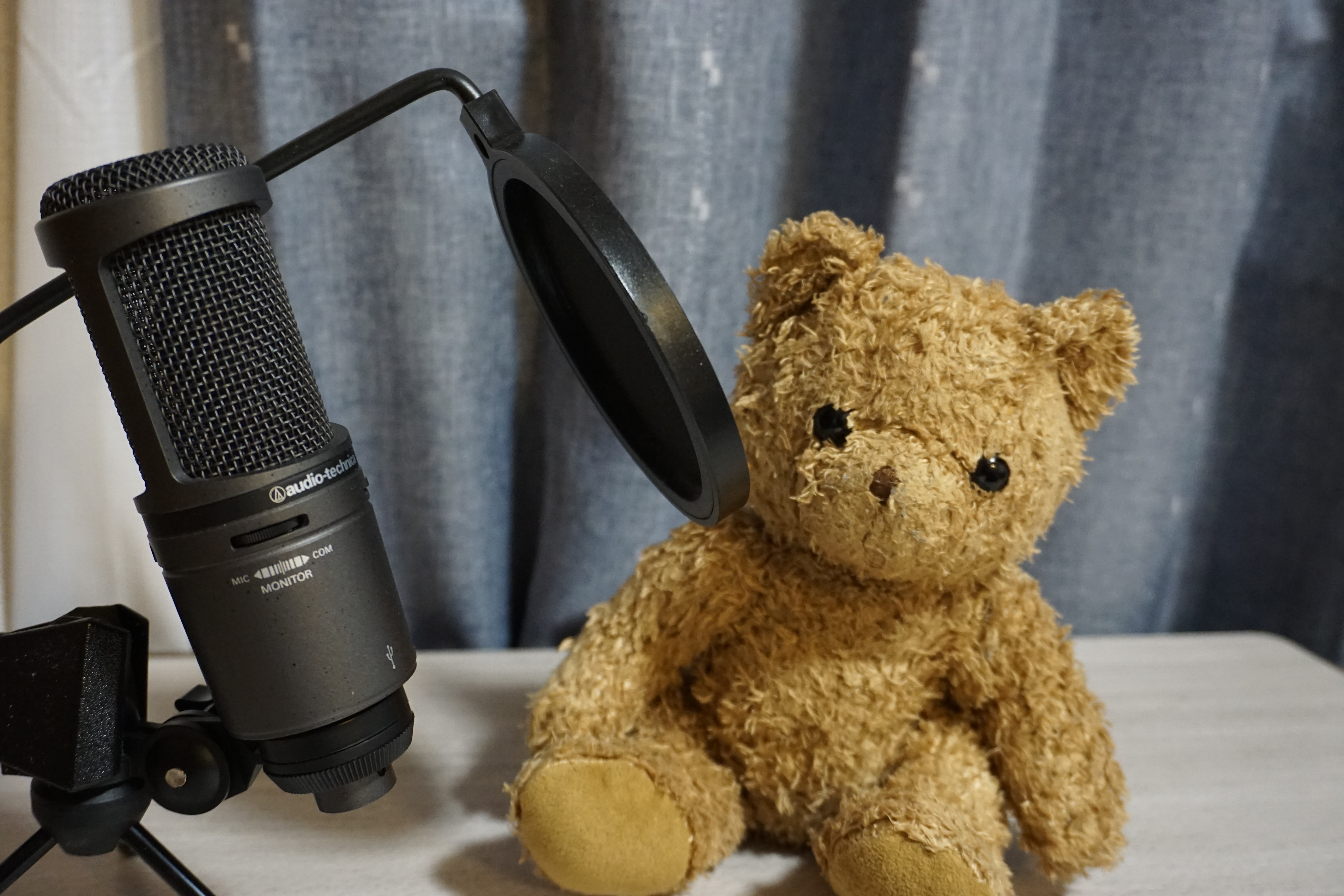 A Beginners Guide to Home Podcasting