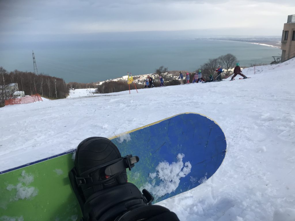 Snowboarding at Onze Snow Cruise Photo: Rhema Baquero